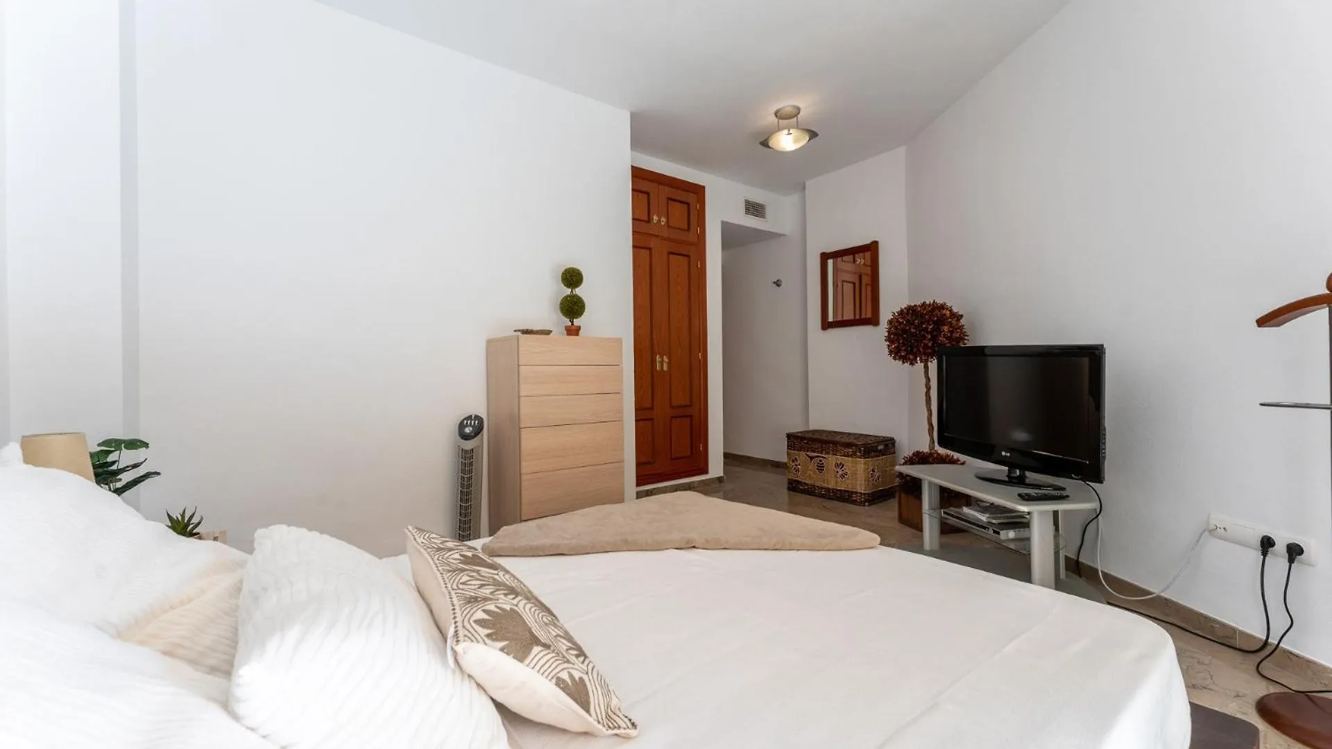 דירה טורמולינוס Malagasuite Terrace&Pool Playamar